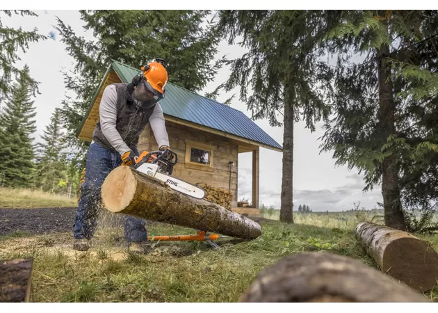 Фото 3 - Бензинова пила STIHL MS 210